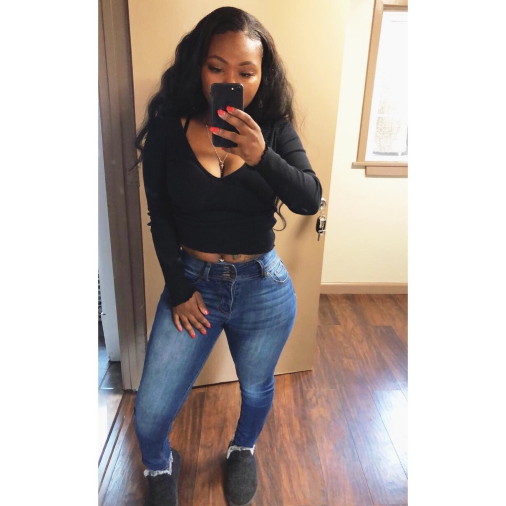 Meet your Posher, Shahara